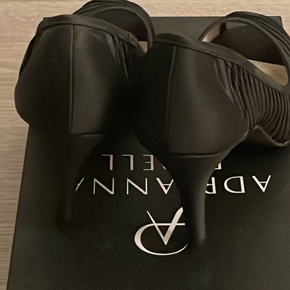 Excellent condition Adrianna Papel flirt open peep toe black chiffon pump - Picture 6 of 12